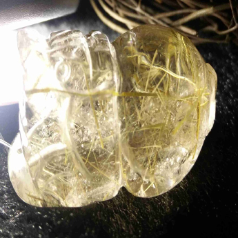 泰晶皮丘挂坠 规格31*19*19*mm 重量 // 编码 92202552