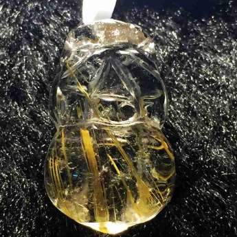 泰晶皮丘挂坠 规格29*16*12mm 重量 /克 编码 92202665