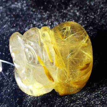 泰晶皮丘挂坠 规格22*18*14mm 重量 11.7克 编码 92202767