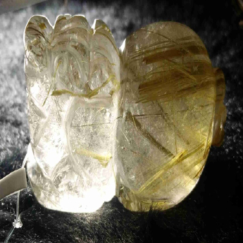 泰晶皮丘挂坠 规格40*18*20mm 重量 24.88克 编码 92202763