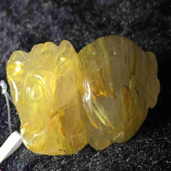 泰晶皮丘挂坠 规格31*18*15mm 重量 14.43克 编码 92202776