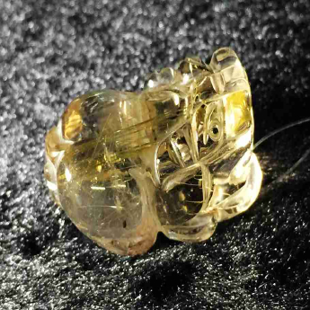 发晶皮丘挂坠 规格/mm 重量 18.54克 编码 92202914