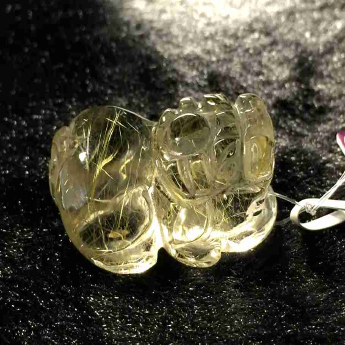 发晶皮丘挂坠 规格/mm 重量 13.76克 编码 92202945