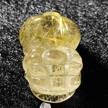 发晶皮丘挂坠 规格/mm 重量 18.51克 编码 92202958