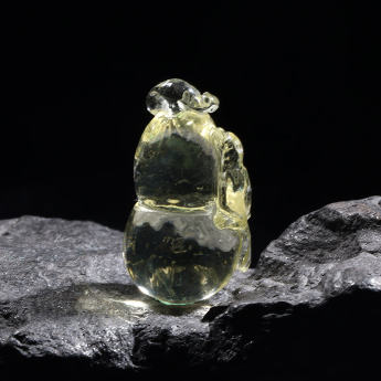 黄晶特色挂坠 规格20*35mm 重量 // 编码 93000269