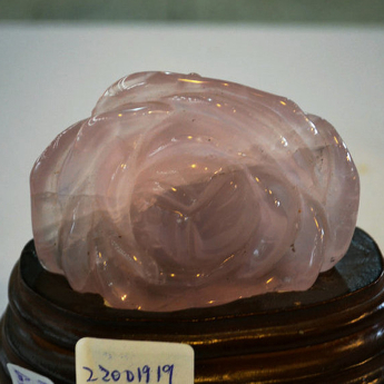 粉晶玫瑰花摆件 规格7.8×9.2×4/ 重量 109.37/ 编码 47000063