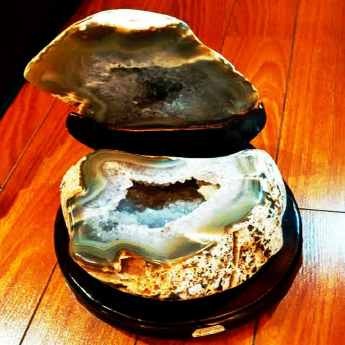 玛瑙聚宝盆摆件 规格11*15*10/ 重量 // 编码 33001321
