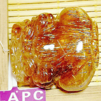 顶级猫眼金铜顺发皮丘挂坠（顶超大80B4) 规格41*23*16mm 重量 25.73克 编码 92251254