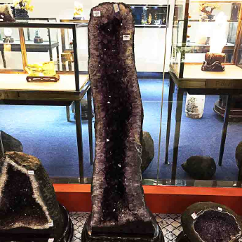 紫晶洞规格重量142公斤编号11002325