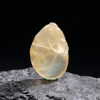 兔毛特色挂坠 规格20*29mm 重量 // 编码 93000948