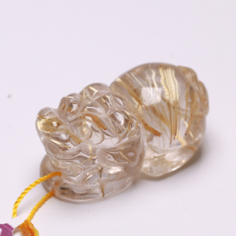 泰晶皮丘挂坠 规格34*17*17*mm 重量 17.12克 编码 92202319