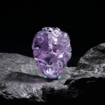 紫晶特色挂坠 规格18*24mm 重量 // 编码 93000427