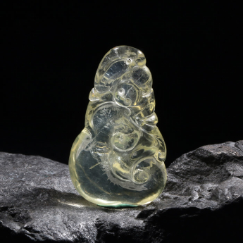 黄晶特色挂坠 规格24*39mm 重量 // 编码 93000776