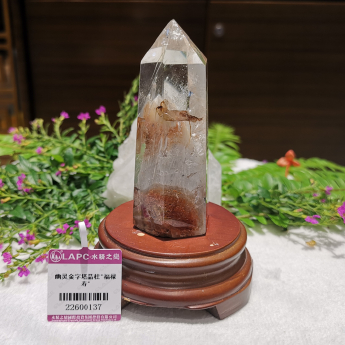 幽灵金字塔晶柱