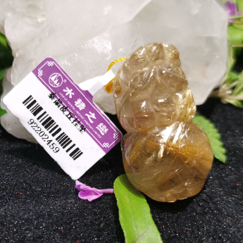 泰晶皮丘挂坠 规格37*21.5*17.5*mm 重量 // 编码 92202459