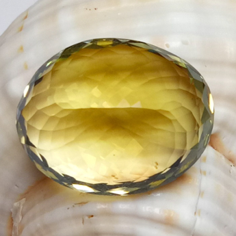 冰种黄晶戒面 规格21*17*12mm 重量 5.2克 编码 92200865
