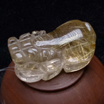 发晶皮丘挂坠 规格/mm 重量 24.49克 编码 92202946