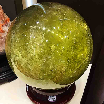 黄水晶球摆件（水晶大王收藏品）规格 重量 编号82102419
