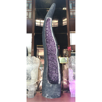 澳门观音紫晶洞王(观音圣像)(水晶大王收藏）（非卖品）规格重量编号19003202