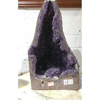 紫晶洞(水精宫殿)规格 宽28高52厚13CM重量 编号17003168