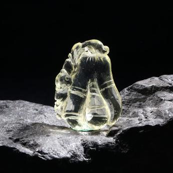 黄晶特色挂坠 规格24*32mm 重量 // 编码 93000097