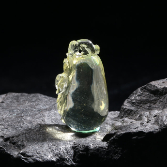 黄晶特色挂坠 规格18*32mm 重量 // 编码 93000262