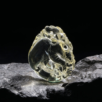 黄晶特色挂坠 规格30*38mm 重量 // 编码 93000266