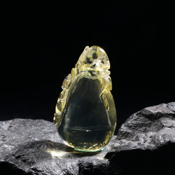 黄晶特色挂坠 规格24*41mm 重量 // 编码 93000315