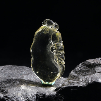 黄晶特色挂坠 规格20*38mm 重量 // 编码 93000297