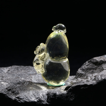 黄晶特色挂坠 规格21*37mm 重量 // 编码 93000503