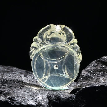 黄晶特色挂坠 规格22*28mm 重量 // 编码 93000655