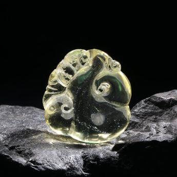 黄晶特色挂坠 规格30*32mm 重量 // 编码 93000664