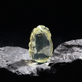 黄晶特色挂坠 规格20*32mm 重量 // 编码 93000705