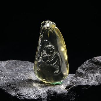黄晶特色挂坠 规格21*36mm 重量 // 编码 93000758