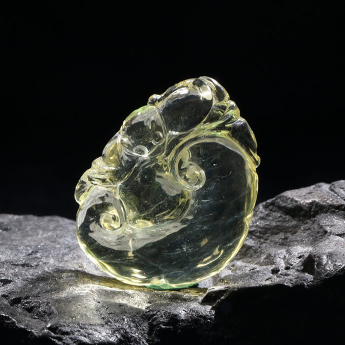 黄晶特色挂坠 规格30*40mm 重量 // 编码 93000960