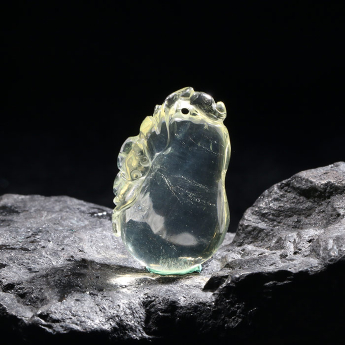 黄晶特色挂坠 规格20*31mm 重量 // 编码 93001012