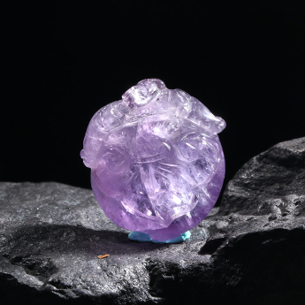 紫晶特色挂坠 规格30*26*15mm 重量 12.94克 编码 93001067