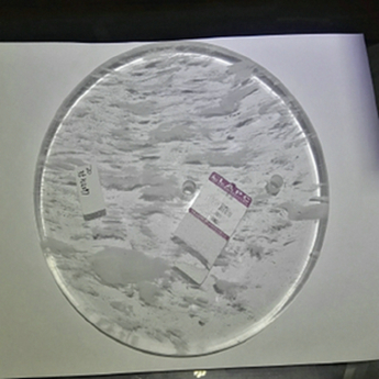 原石水晶锅盖(有孔) 规格20*1-1.5cm 重量 // 编码 35102097