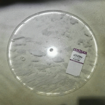 原石水晶锅盖(有孔) 规格22*1-1.5cm 重量 // 编码 35102103