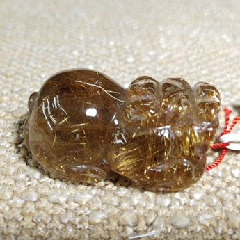 顶级猫眼金铜顺发皮丘挂坠（顶超大50B9) 规格35*20*16mm 重量 20.95克 编码 92251265