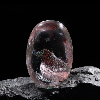 幽灵特色挂坠 规格45*66mm 重量 // 编码 93000029