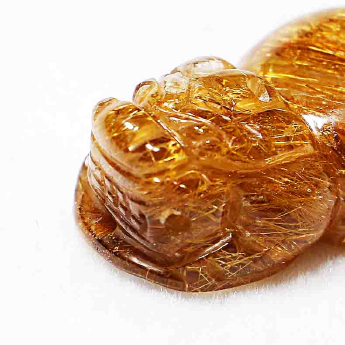 顶级猫眼金铜顺发皮丘挂坠（顶大中30B2) 规格29*16*13mm 重量 11.24克 编码 92251308