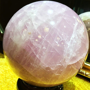 粉晶景球 规格14.5cm 重量 4.33千克 编码 22400665