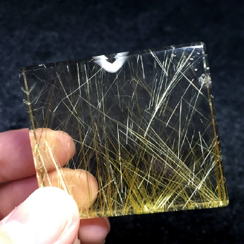 冰种金发晶方形无字牌挂坠（113#茶） 规格39*39*8.5mm 重量 33.78克 编码 19000093