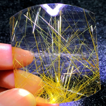 冰种金发晶梯形无字牌挂坠（25#白） 规格46*30mm 重量 28.29克 编码 19000048