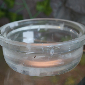 原石水晶锅 规格21*9cm 重量 // 编码 35102547