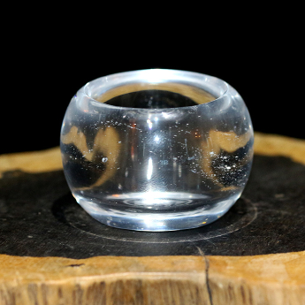 寻味顺德-SiO₂原石磨制的水晶厚壁杯(BRA)(LAPC饮水思源) 编码：35102608 规格5.5*3.5cm