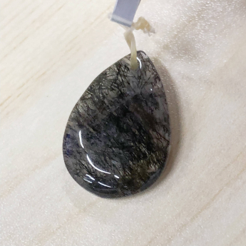 黑发晶水滴形挂坠 规格/mm 重量 /克 编码 66000249