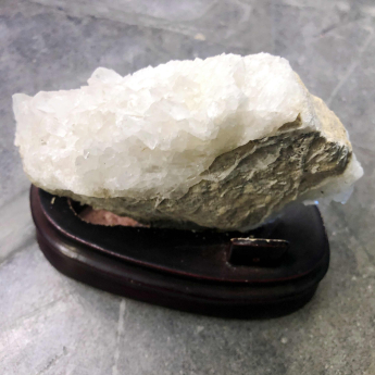 白晶簇 规格77*115mm 重量 0.357/ 编码 22003892