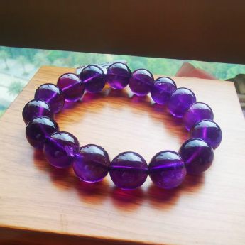 极品紫晶圆形手链 规格12mm 重量 50克 编码 96000836